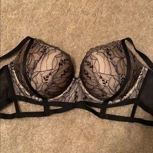 NWOT Victoria Secret Bra 40D